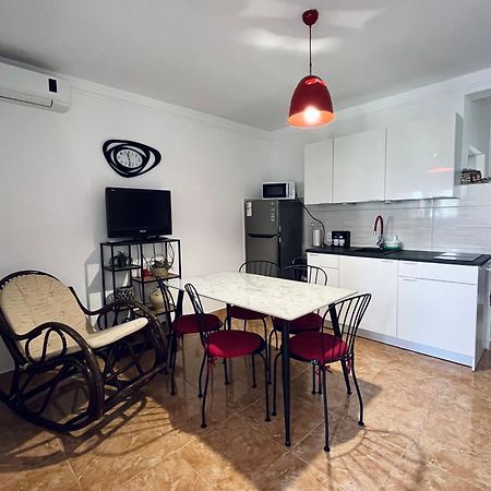 Mdm House Apartment Sutomore Exterior foto
